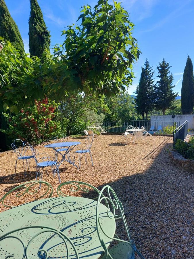 Logement D'Exception Pres Du Colorado Provencal Dans Une Residence Au Calme Avec Piscine Offrant Une Vue Imprenable Sur Le Luberon Depuis Sa Terrasse Viens Exteriér fotografie