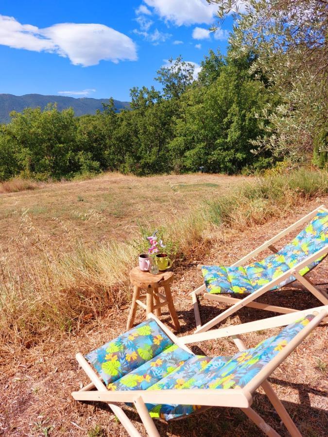 Logement D'Exception Pres Du Colorado Provencal Dans Une Residence Au Calme Avec Piscine Offrant Une Vue Imprenable Sur Le Luberon Depuis Sa Terrasse Viens Exteriér fotografie